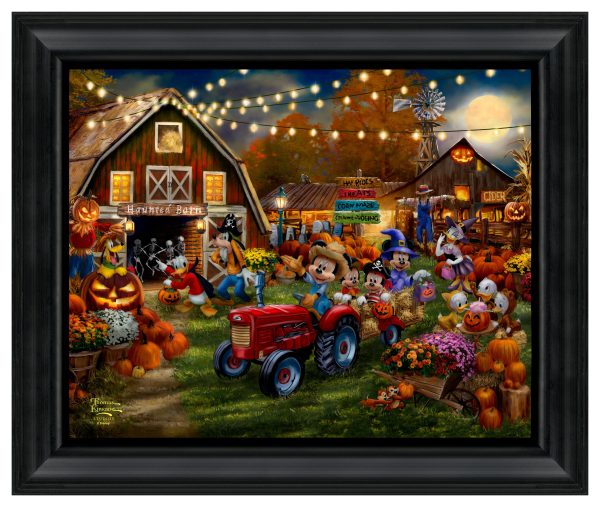 Disney Mickey and Minnie Pumpkin Festival - 16  x 20  Brushstroke Vignette on Sale